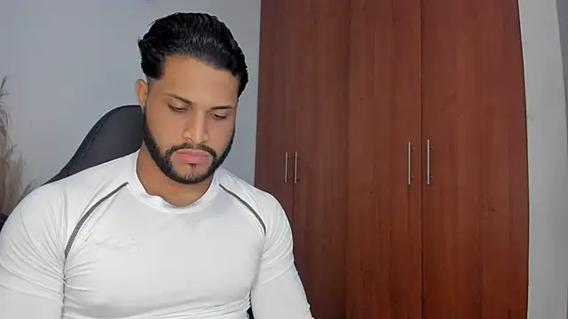 Pier Simons online show from 03.27.26