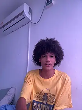 Max Rain online show from 10.21.25