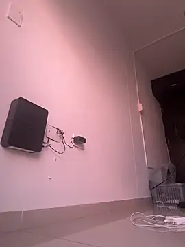 Max Rain online show from 11.22.25