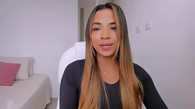 Chloe Rain online show from 12.14.25