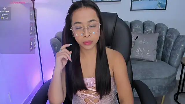 July Adams online show from 11.23.25