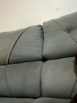 Snapshot of Chloe_Leaozinho chatting on 10.31.25 Chloe Leaozinho online show from 10.31.25