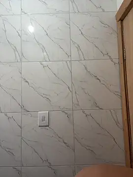 Snapshot of Chloe_Leaozinho chatting on 11.08.25 Chloe Leaozinho online show from 11.08.25