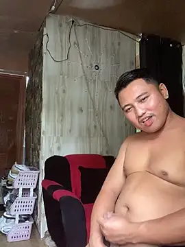 Snapshot of BicuriousExploer chatting on 11.16.25 BicuriousExploer online show from 11.16.25