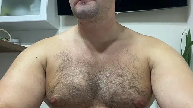 Snapshot of BrianJohnson_ chatting on 10.03.25 BrianJohnson online show from 10.03.25