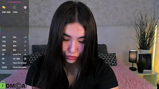 Snapshot of Megan_Williamms chatting on 10.22.25 Megan Williamms online show from 10.22.25