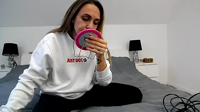 ArabianMalikah online show from 11.11.25