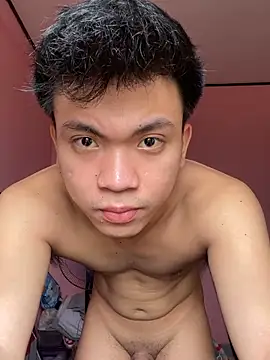 Snapshot of JerichoGutierez chatting on 10.18.25 JerichoGutierez online show from 10.18.25