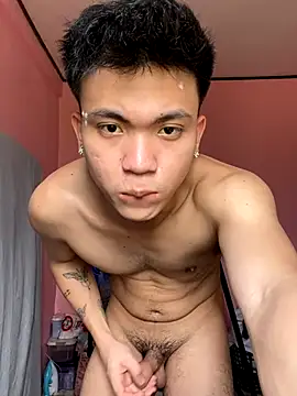 Snapshot of JerichoGutierez chatting on 11.01.25 JerichoGutierez online show from 11.01.25