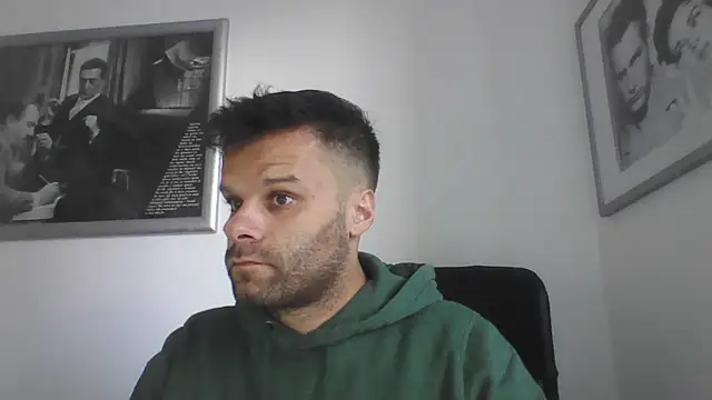 Snapshot of FROCETTO93 chatting on 10.09.25 FROCETTO93 online show from 10.09.25