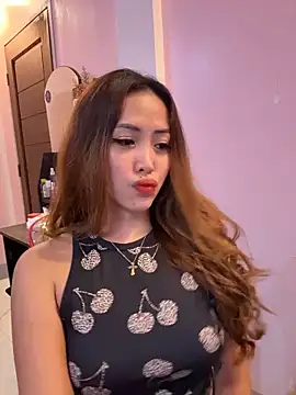 Snapshot of Serenaa_rabbit chatting on 11.07.25 Serenaa rabbit online show from 11.07.25