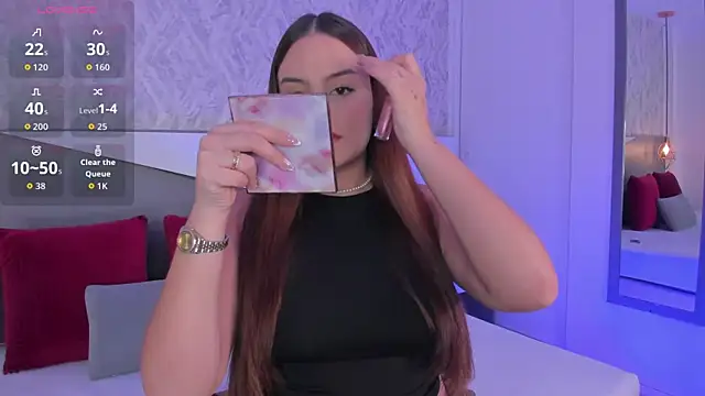 Snapshot of LanaCavendish chatting on 10.28.25 LanaCavendish online show from 10.28.25