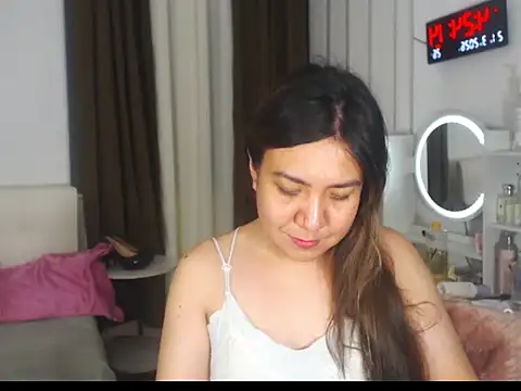 stellahugeX online show from 03.20.26