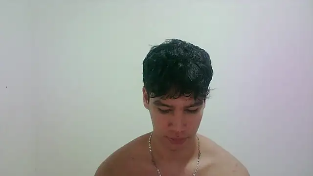 Snapshot of zeus_181 chatting on 10.21.25 zeus 181 online show from 10.21.25