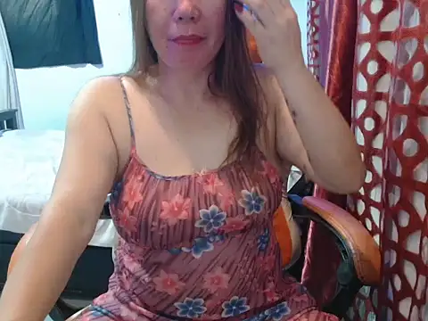 Snapshot of VerySexyCeline chatting on 11.07.25 VerySexyCeline online show from 11.07.25