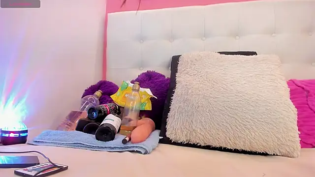 Willow Wright online show from 09.30.25