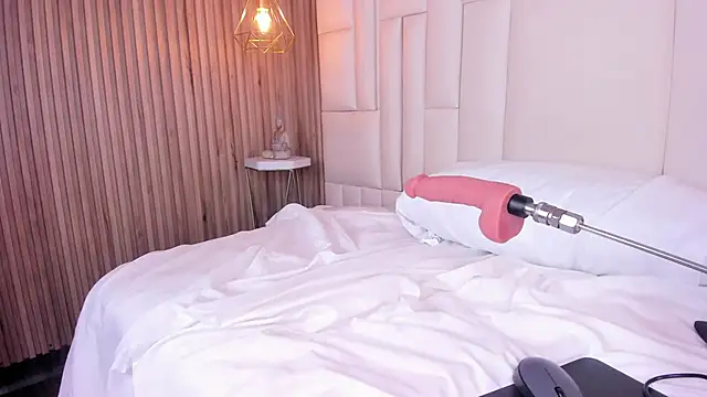 LovelyEyesx online show from 04.15.26