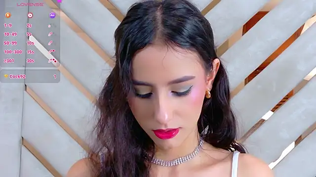 Sarah-Grace online show from 10.07.25