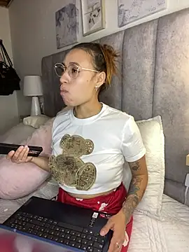 juliana-mancini online show from 03.31.26