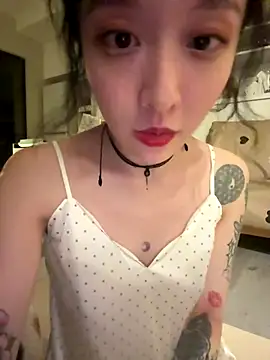 Snapshot of Etherealcat33 chatting on 11.25.25 Etherealcat33 online show from 11.25.25