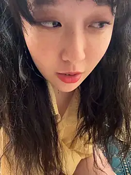 Snapshot of Etherealcat33 chatting on 12.17.25 Etherealcat33 online show from 12.17.25