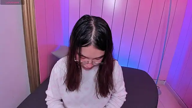 Laurent Scott  online show from 09.28.25