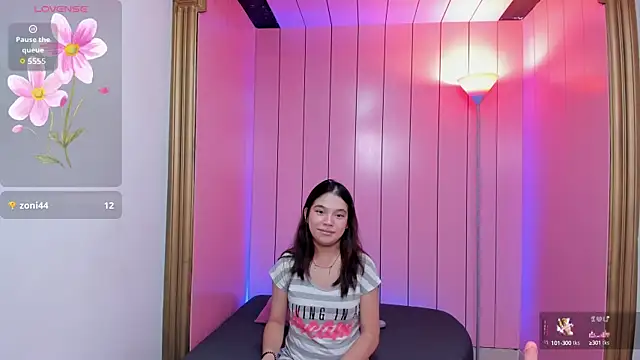 Laurent Scott  online show from 10.03.25