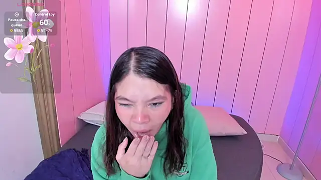 Laurent Scott  online show from 10.10.25