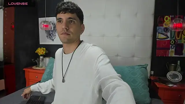 Matteo12  online show from 10.04.25