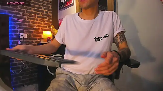 Matteo12  online show from 10.06.25