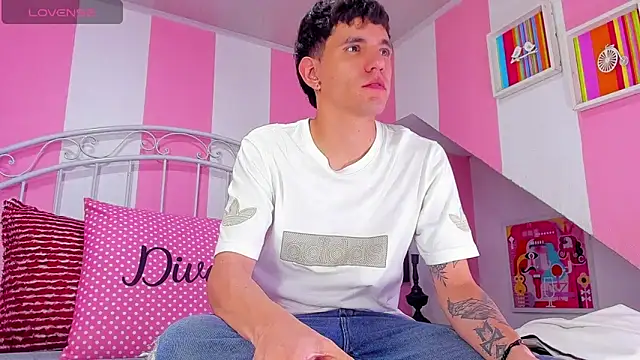 Matteo12  online show from 10.08.25