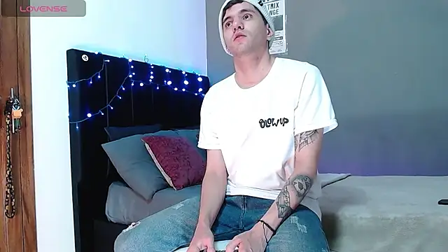 Matteo12  online show from 12.02.25