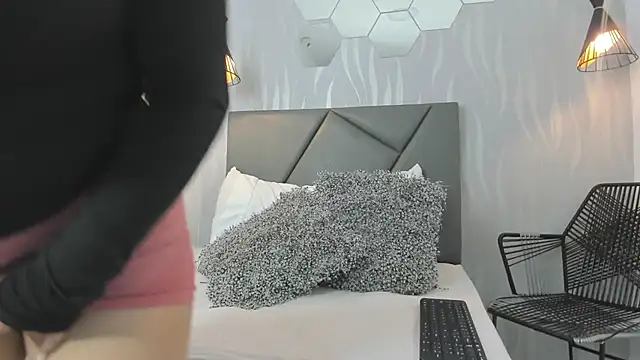 karla-cooper online show from 10.17.25