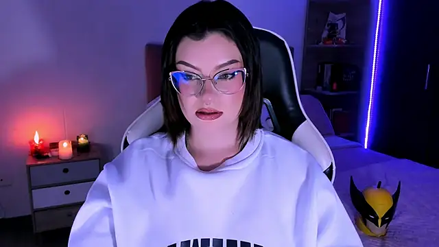 OphelianaRose33 online show from 10.27.25