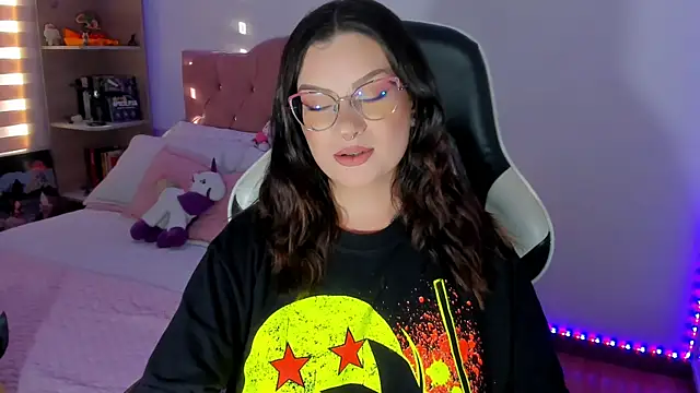 OphelianaRose33 online show from 05.30.26