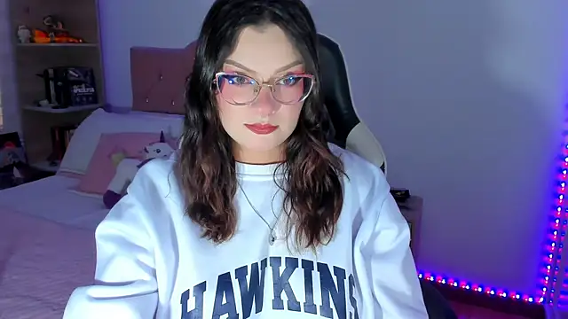 OphelianaRose33 online show from 06.03.26