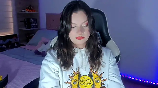 OphelianaRose33 online show from 06.24.26