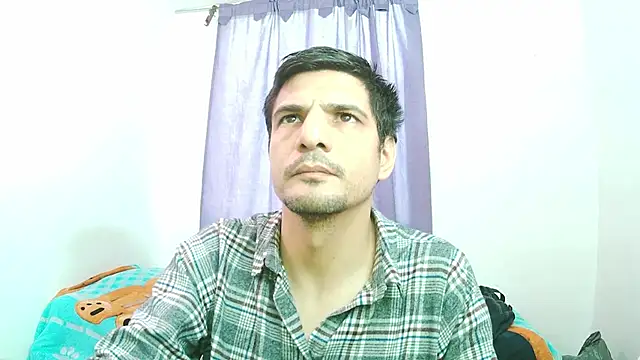 Snapshot of Braulio_master chatting on 10.24.25 Braulio master online show from 10.24.25