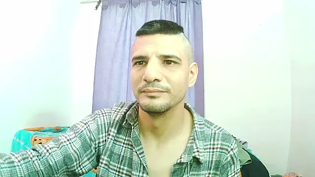 Snapshot of Braulio_master chatting on 10.31.25 Braulio master online show from 10.31.25