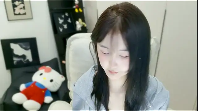 wanzi-1229 online show from 10.26.25