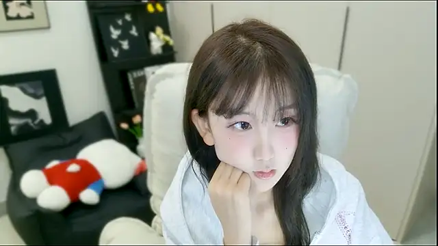 wanzi-1229 online show from 10.31.25