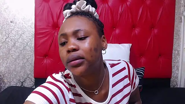 ItsMsBankss02 online show from 10.18.25