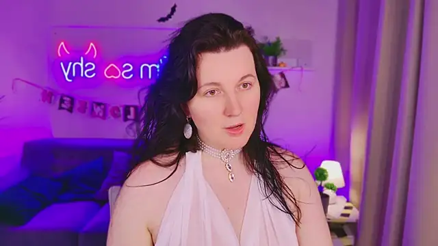 Snapshot of love_me__tonight_ chatting on 10.28.25 love me tonight online show from 10.28.25