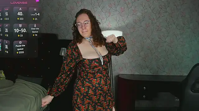 ellie coy  online show from 04.07.26