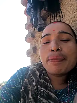 Hot raaani online show from 12.18.25