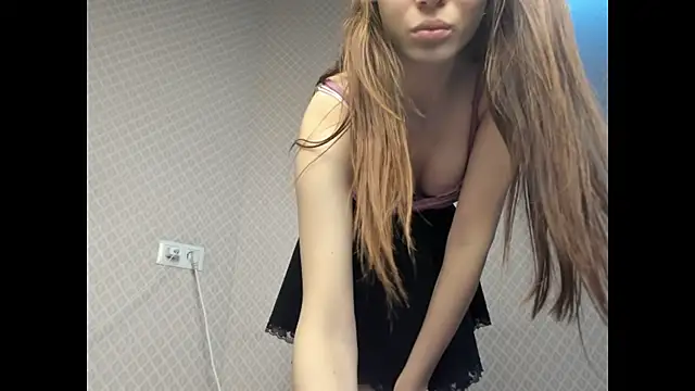 Snapshot of _Venesa_ chatting on 10.03.25 Venesa online show from 10.03.25