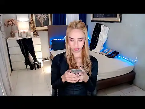 xMistressTiffany online show from 09.24.25