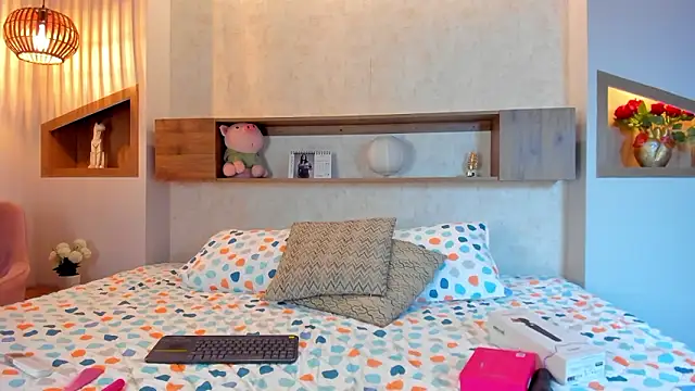 Emilly Beaumont online show from 03.24.26