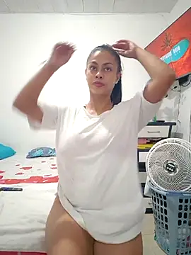 Snapshot of daliataleboficiall chatting on 10.07.25 daliataleboficiall online show from 10.07.25