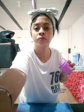 Snapshot of daliataleboficiall chatting on 10.14.25 daliataleboficiall online show from 10.14.25